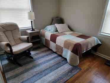 Old Brooklyn room for rent