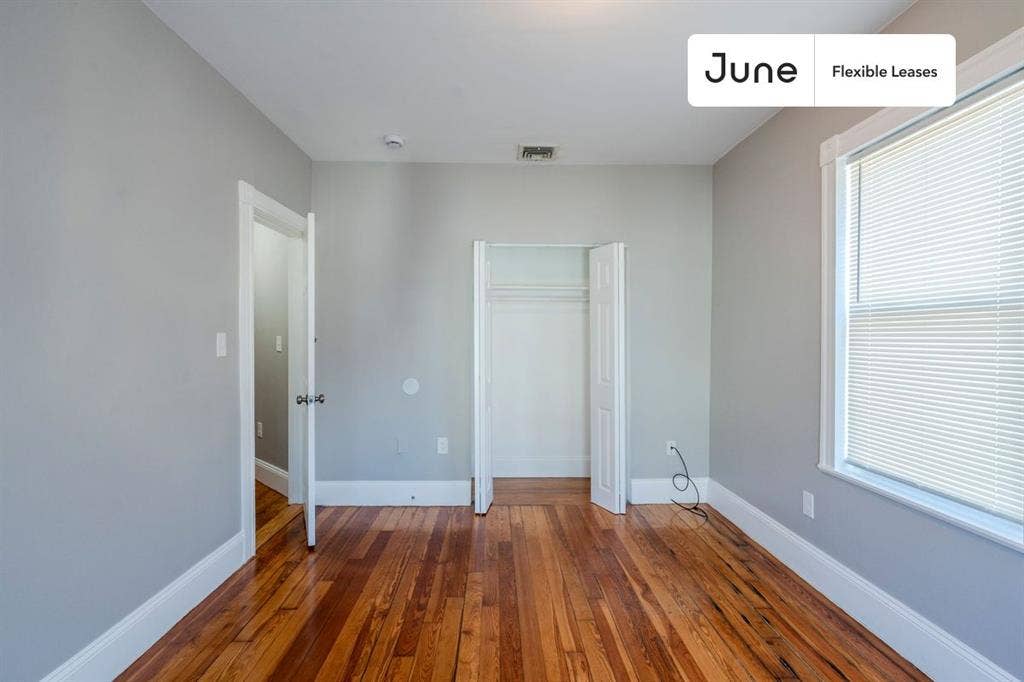 4 BR in Boston