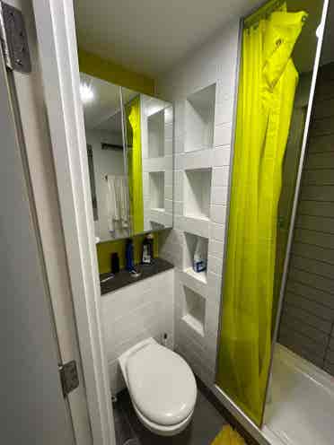 Private Ensuite Room