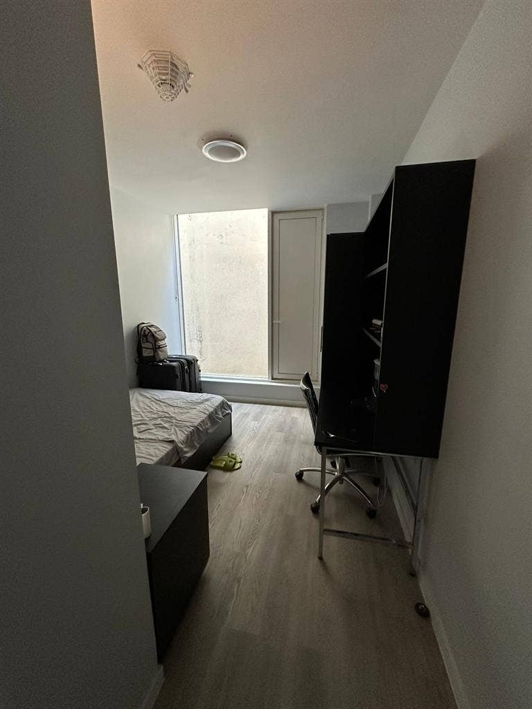 Private Ensuite Room