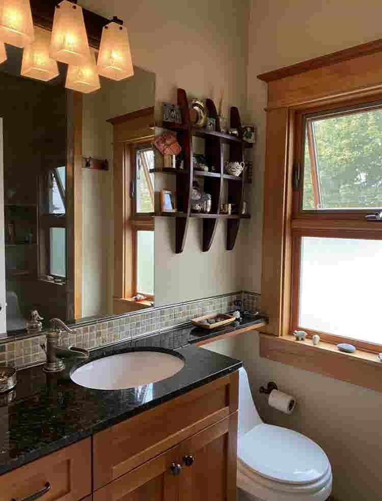 Large, beautiful furnished home