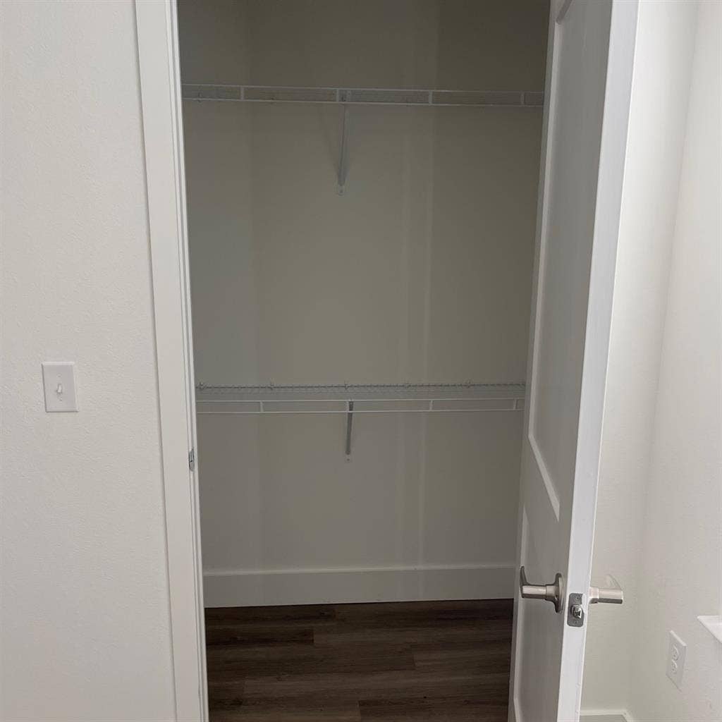 Room 4 rent in a 2 bedroom apt