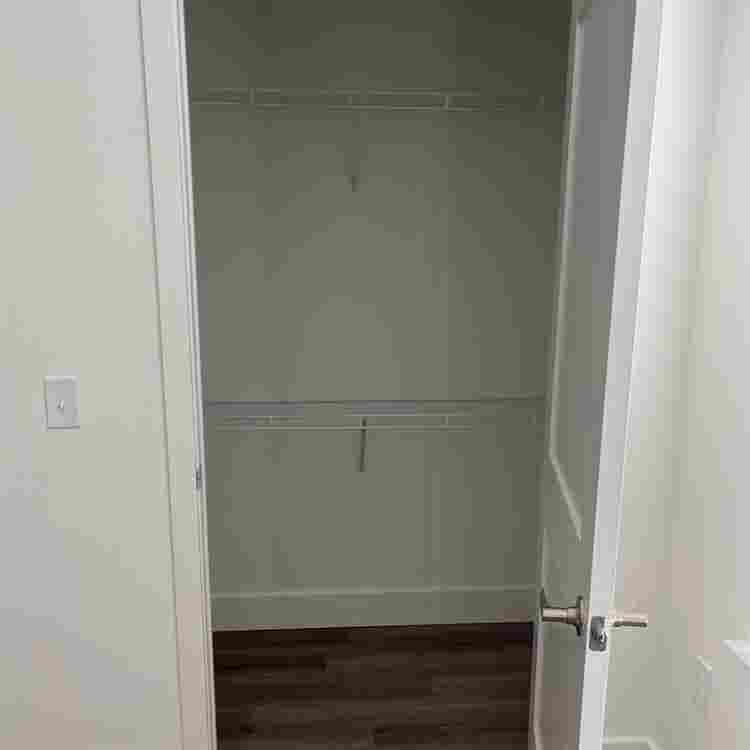 Room 4 rent in a 2 bedroom apt