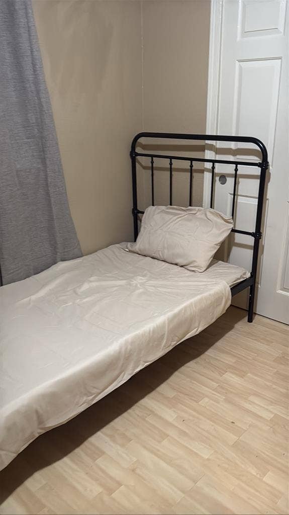 Room for rent 1 available