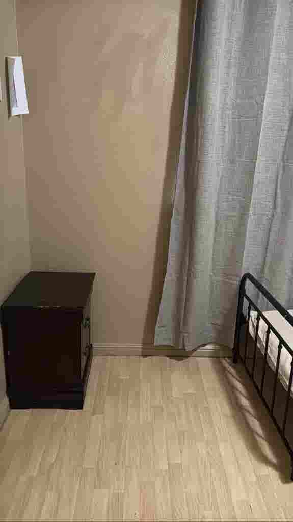 Room for rent 1 available