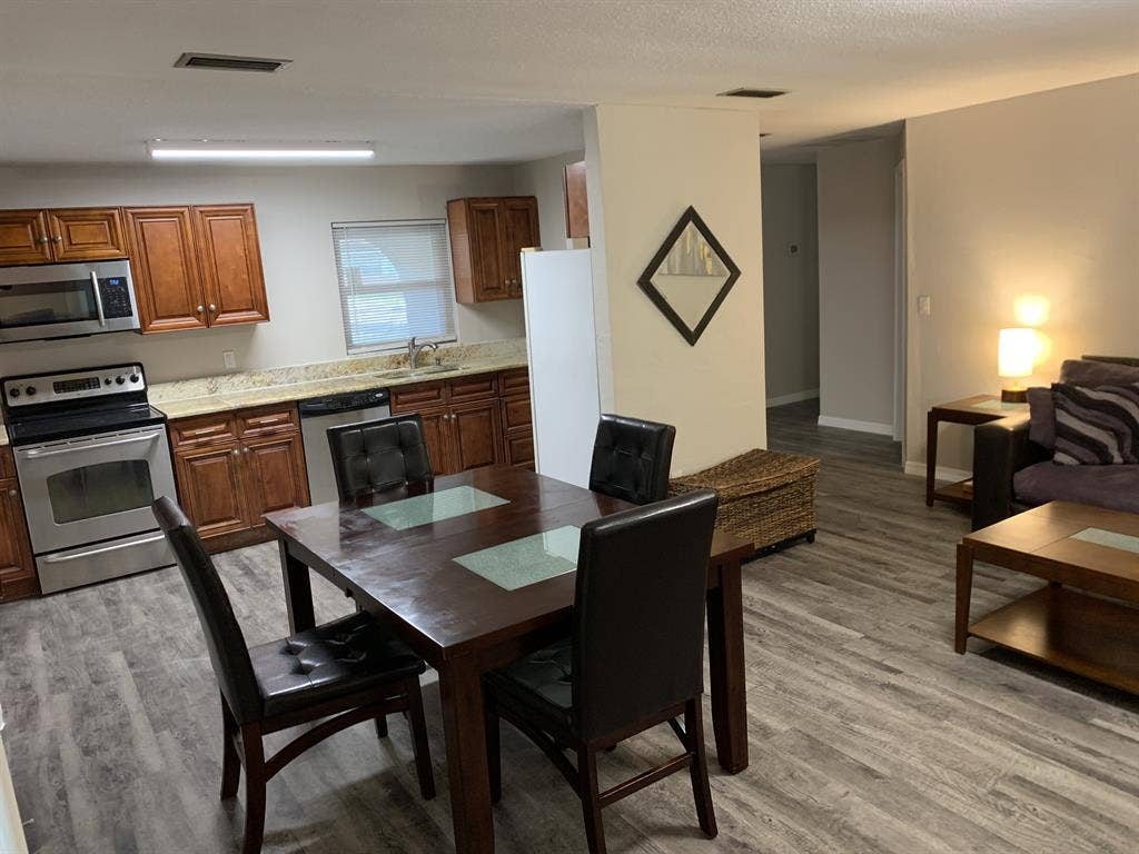 Room in a House, Shared bathroom