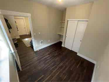 Hollywood area room for rent