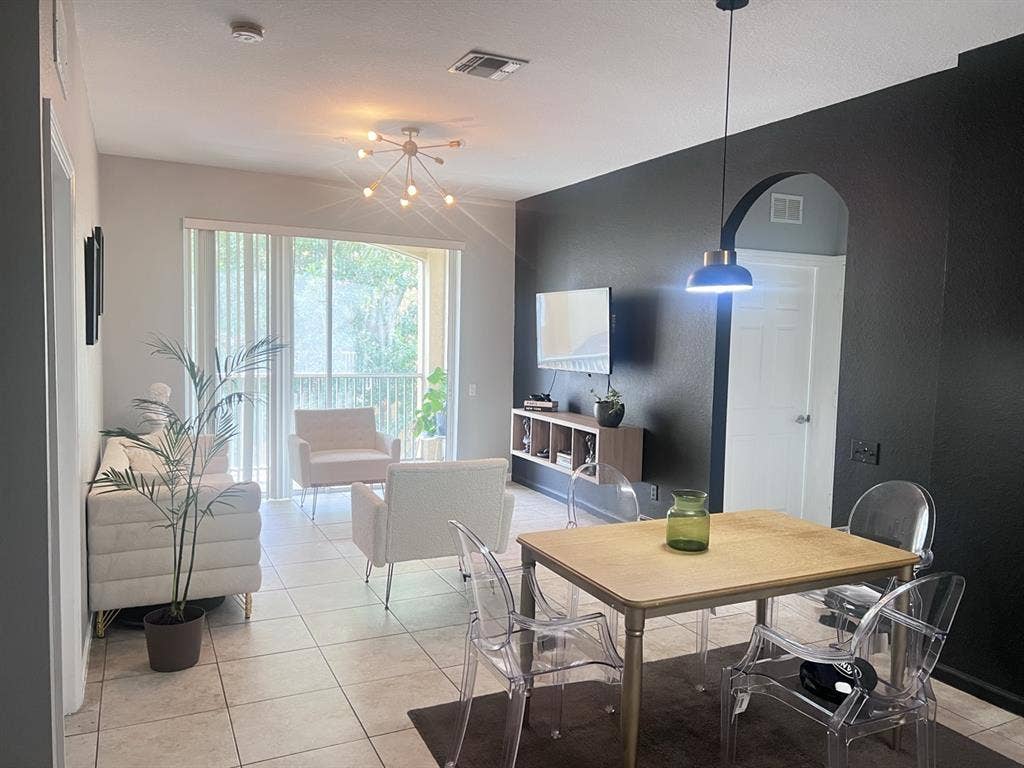 Room for rent at Metro west