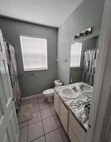 Room for rent at Metro west