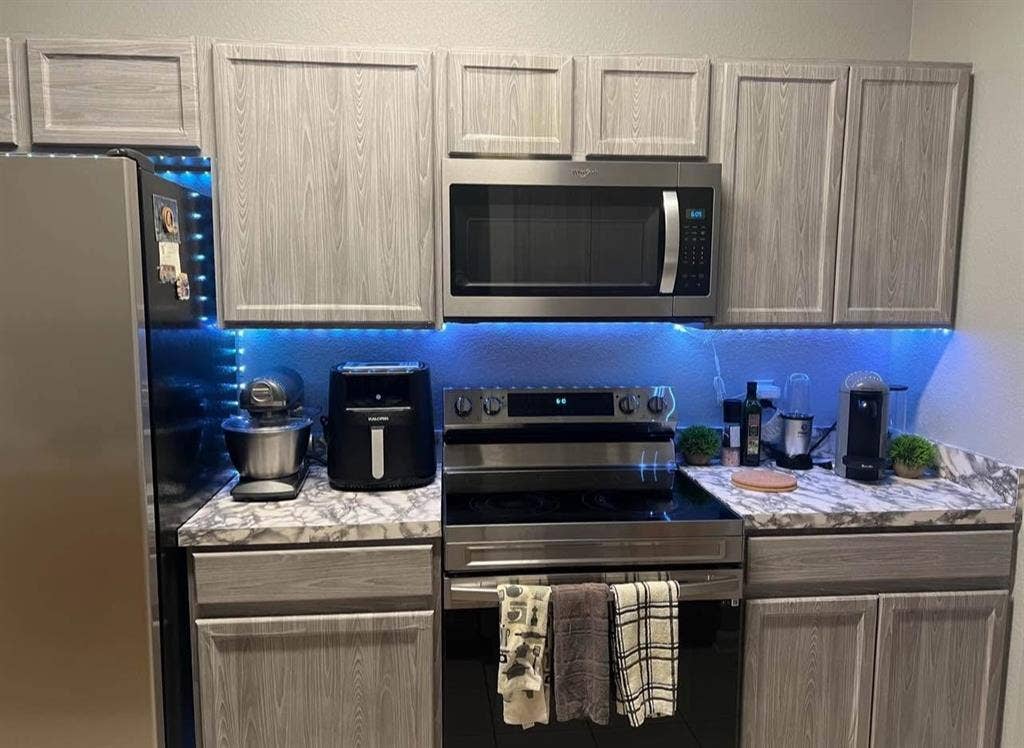 Room for rent at Metro west