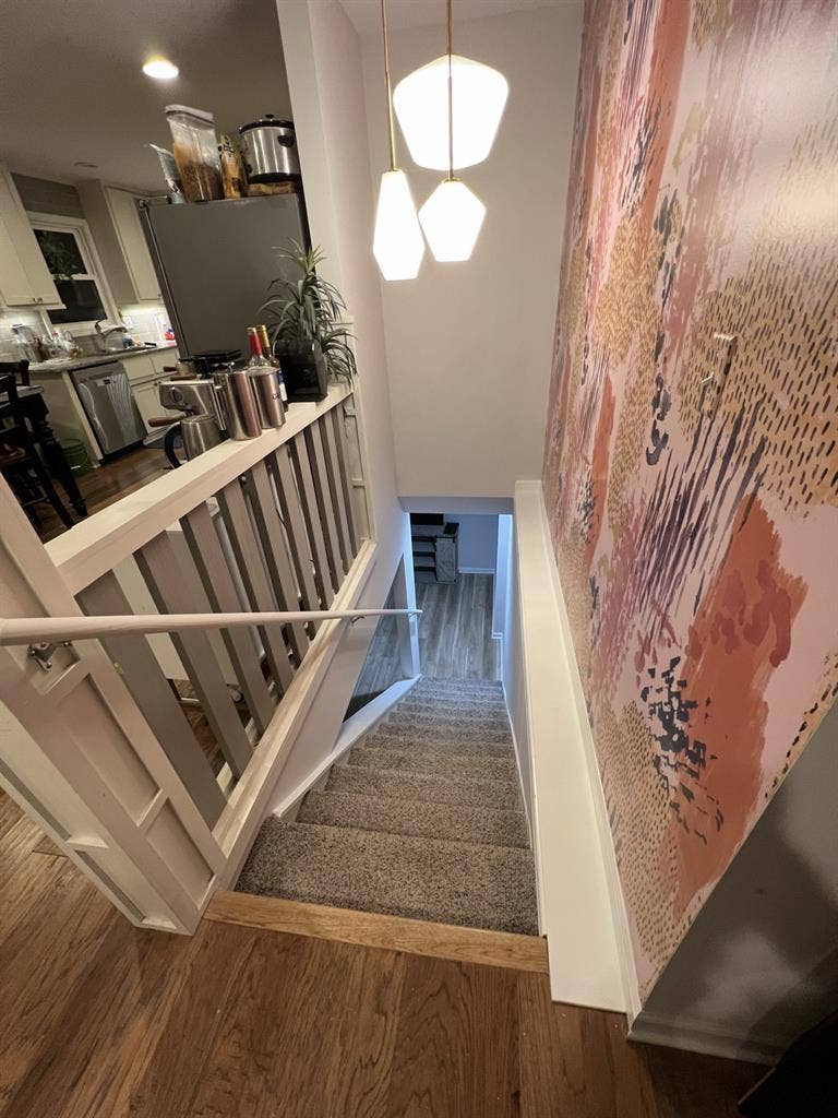 Seeking female grad student roomie