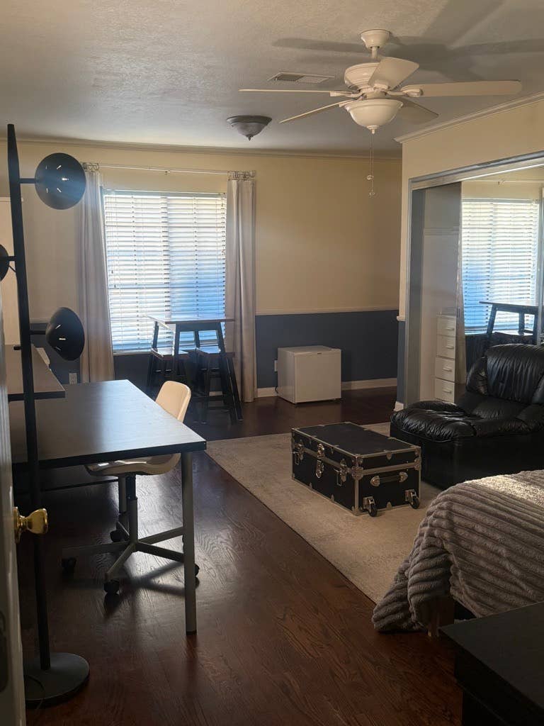In-Law Suite for student/young prof