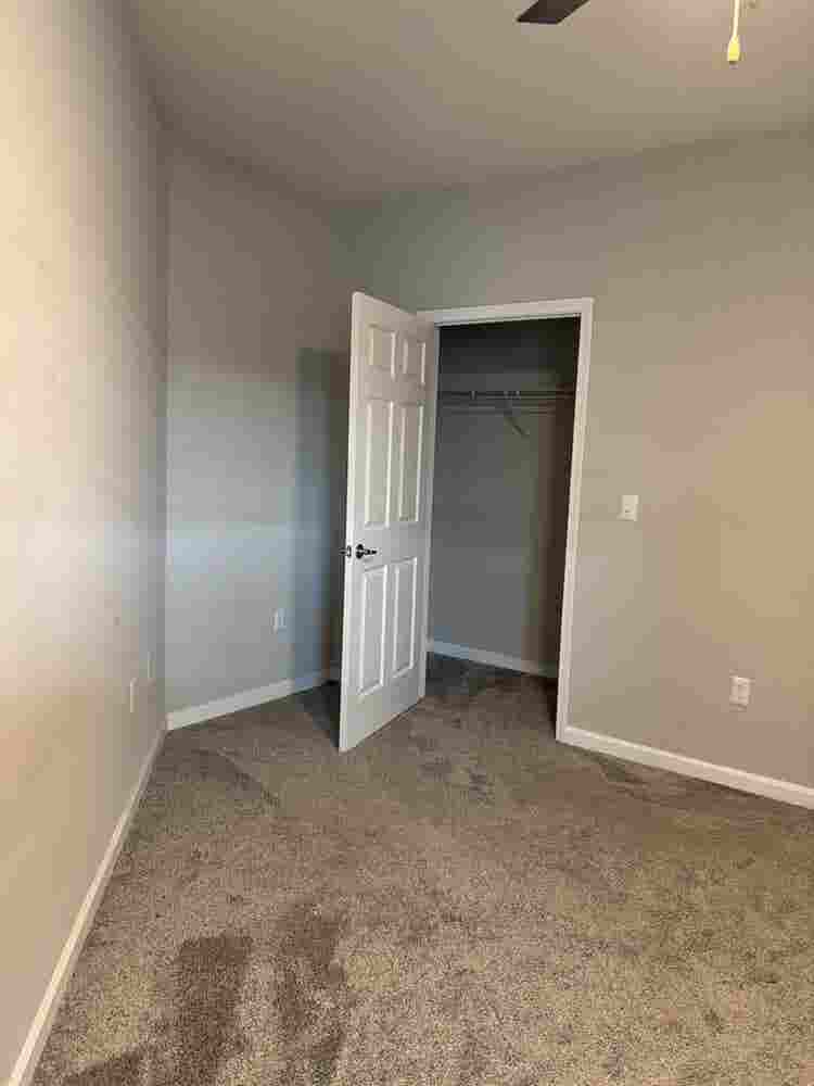 BEDROOM AVAILABLE NOW! - BA