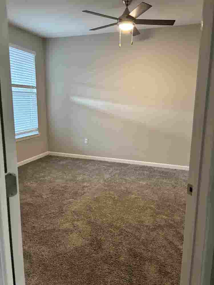 BEDROOM AVAILABLE NOW! - BA