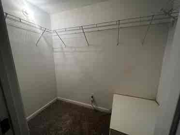 BIG ROOM, PRIV BATH, WALK IN CLOSET