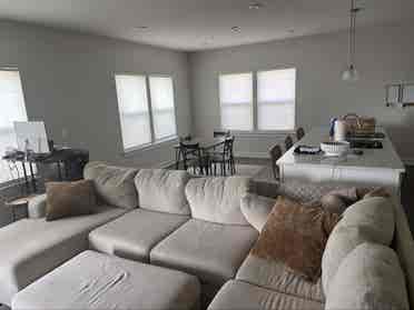 Looking for Roomate