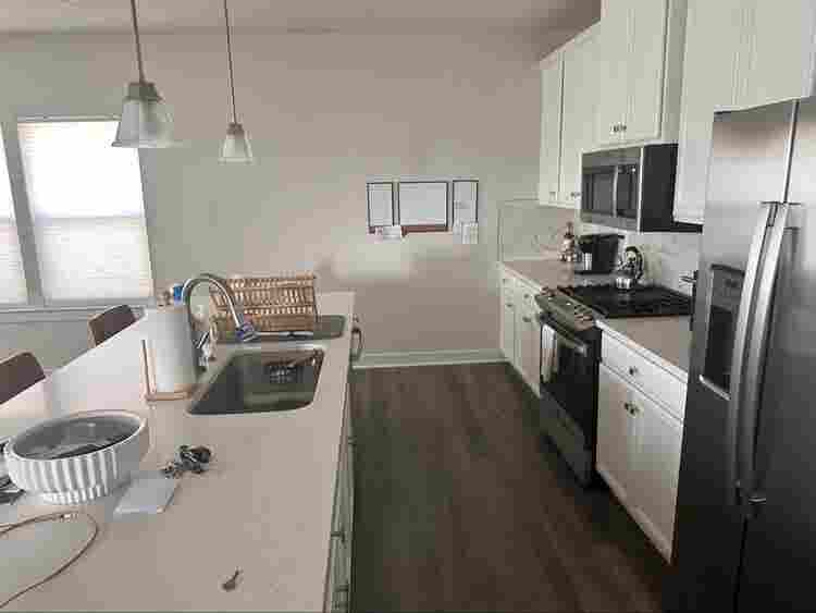 Looking for Roomate
