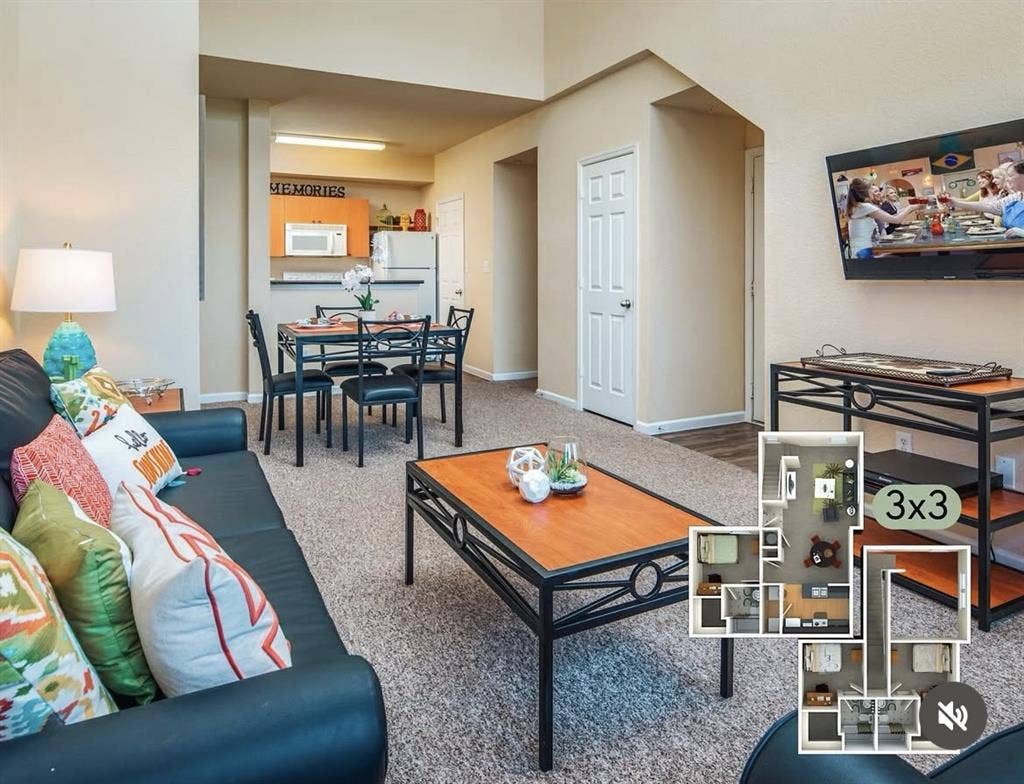 Apartment with Office Space