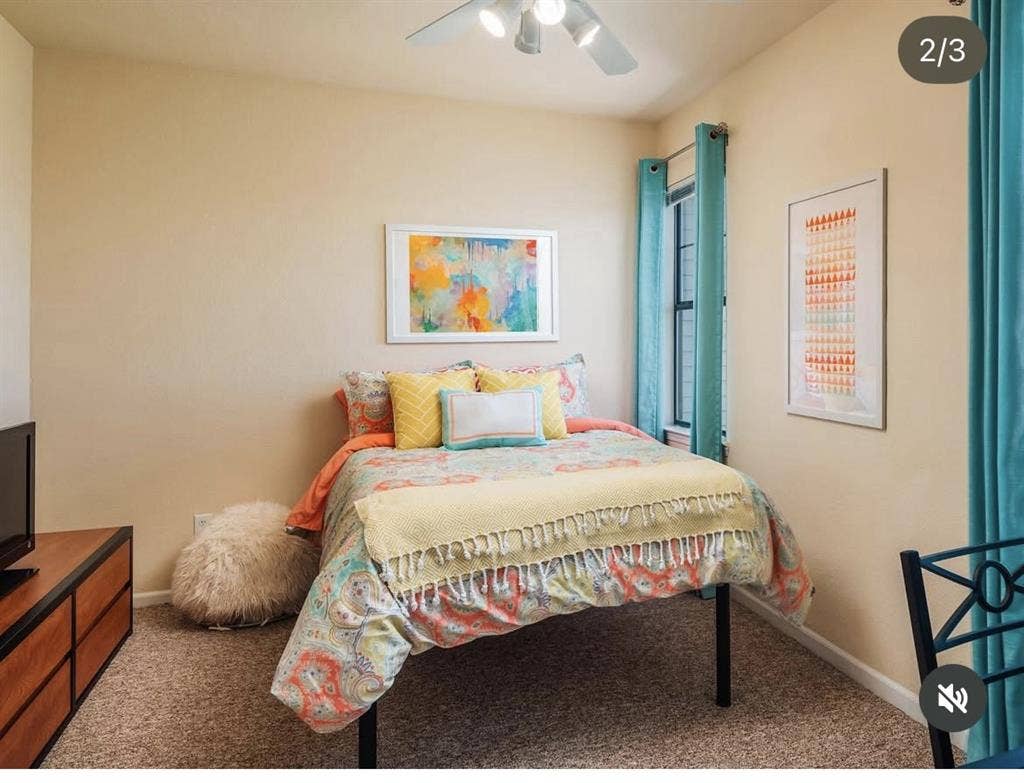 Apartment with Office Space