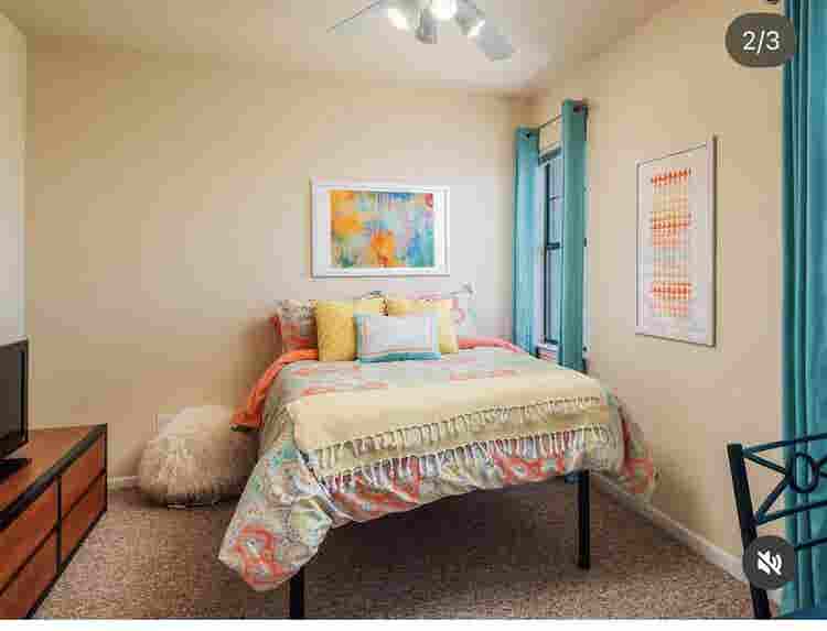 Apartment with Office Space