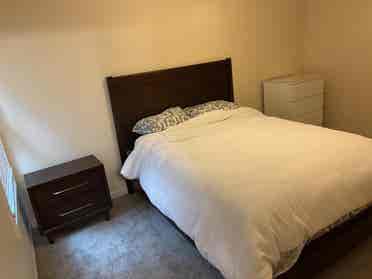 Furnished Private room + bathroom