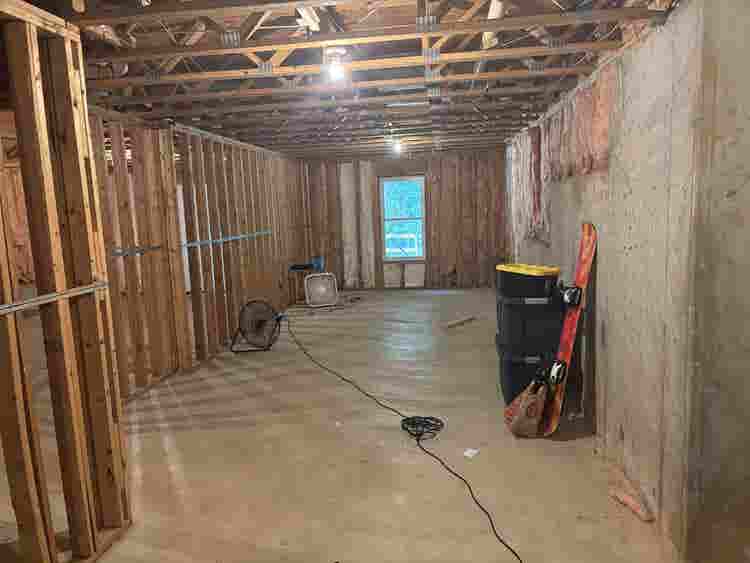Furnished Private room + bathroom