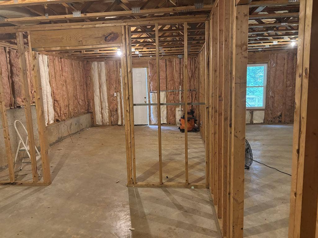 Furnished Private room + bathroom
