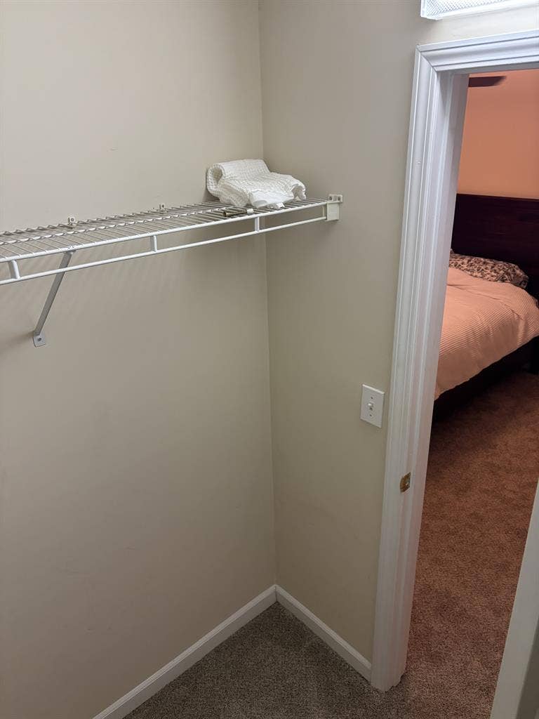 Furnished Private room + bathroom