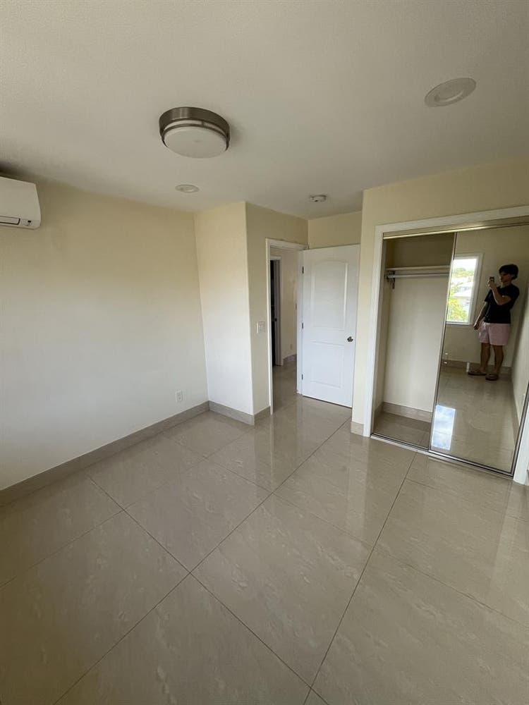 NEED ROOMATE -  2 
bed 1 bath duplex