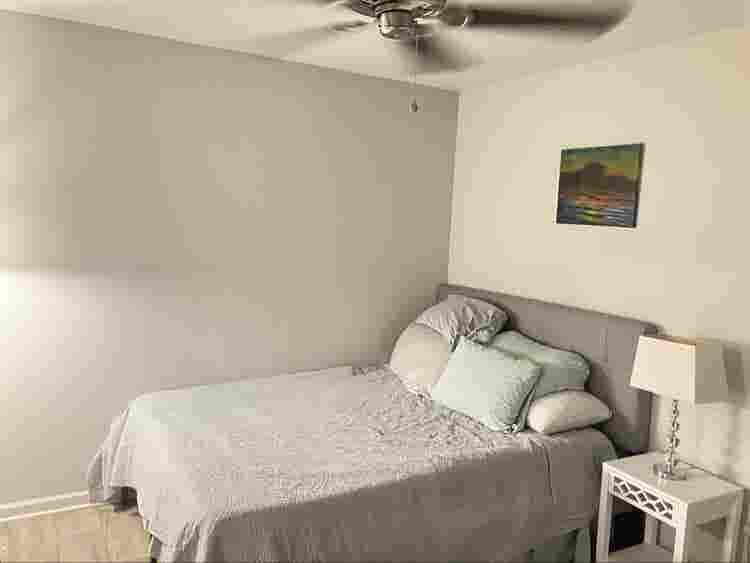 Room for rent $