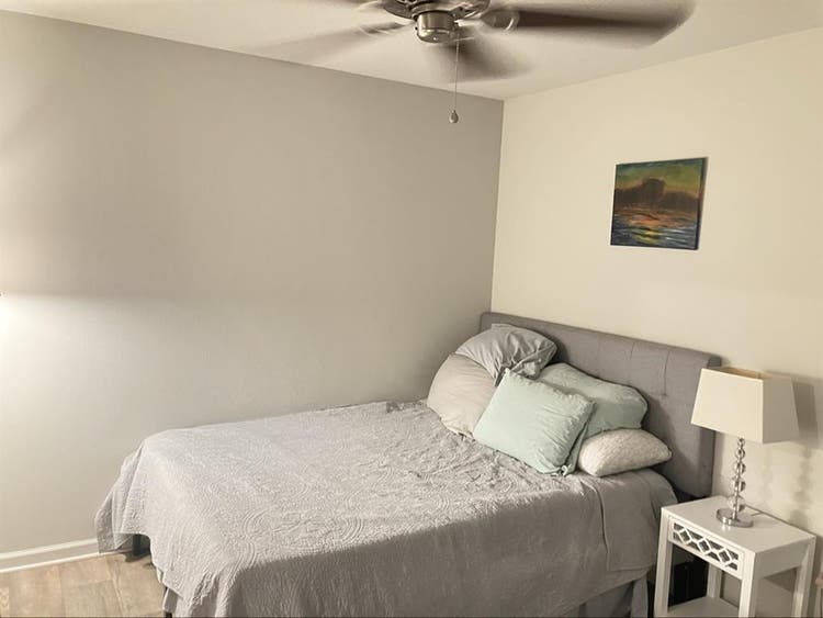 Room for rent $