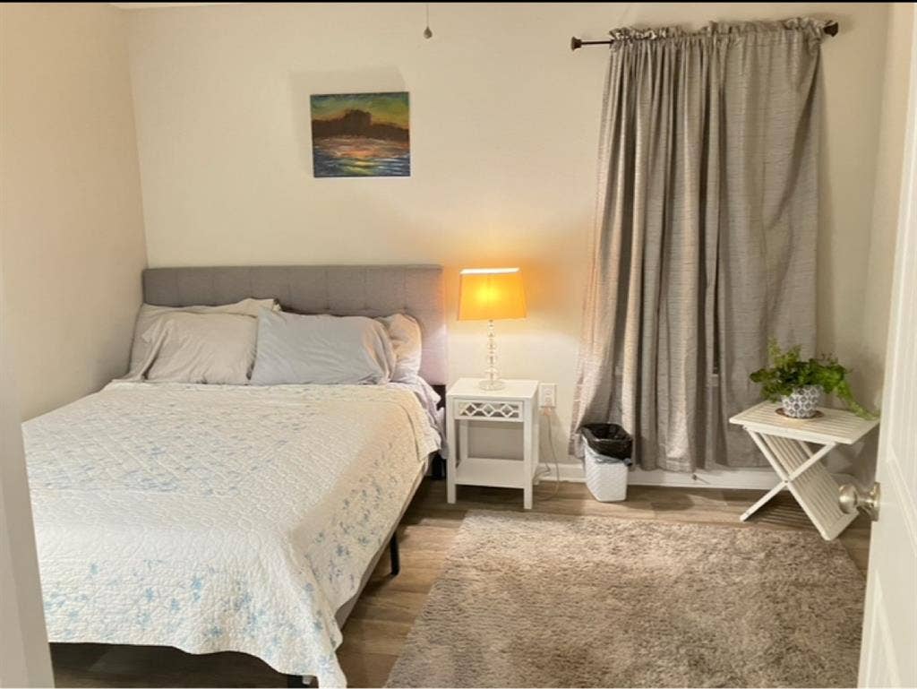 Room for rent $