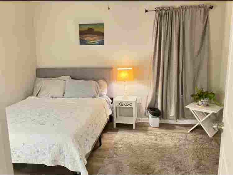 Room for rent $