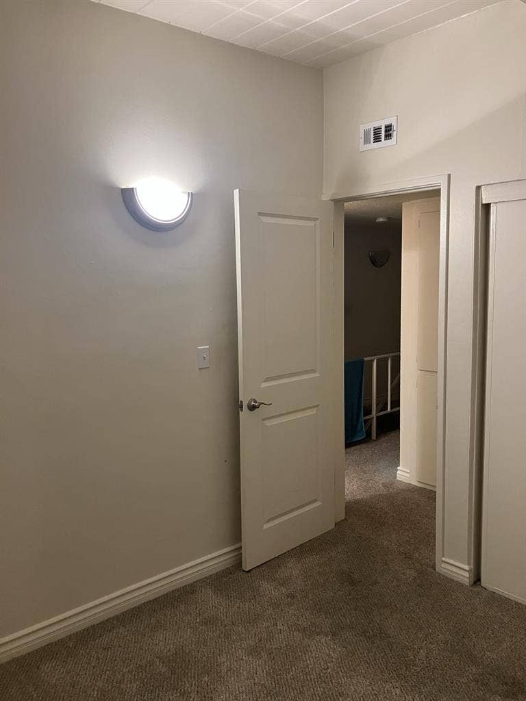 Roommate Wanted