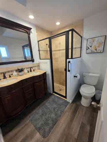 Private Room + Pool Access
