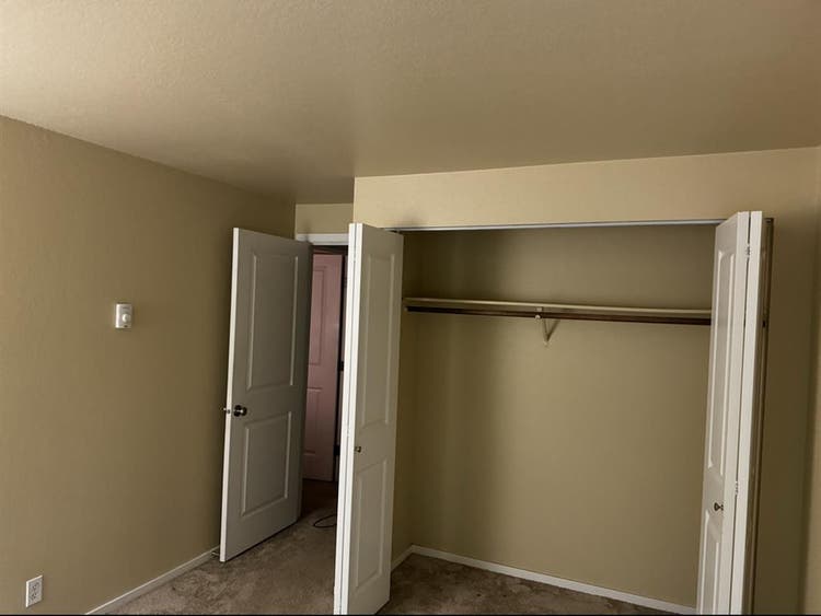Cute lil room across from Volunteer