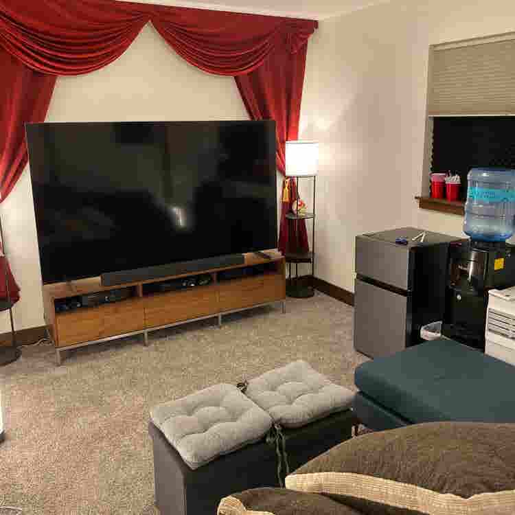 ROOMMATE WANTED.