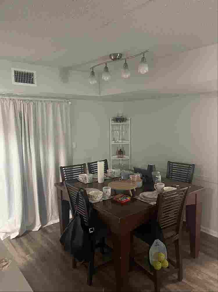 Room Available- Sept 1st
/ Mid Aug