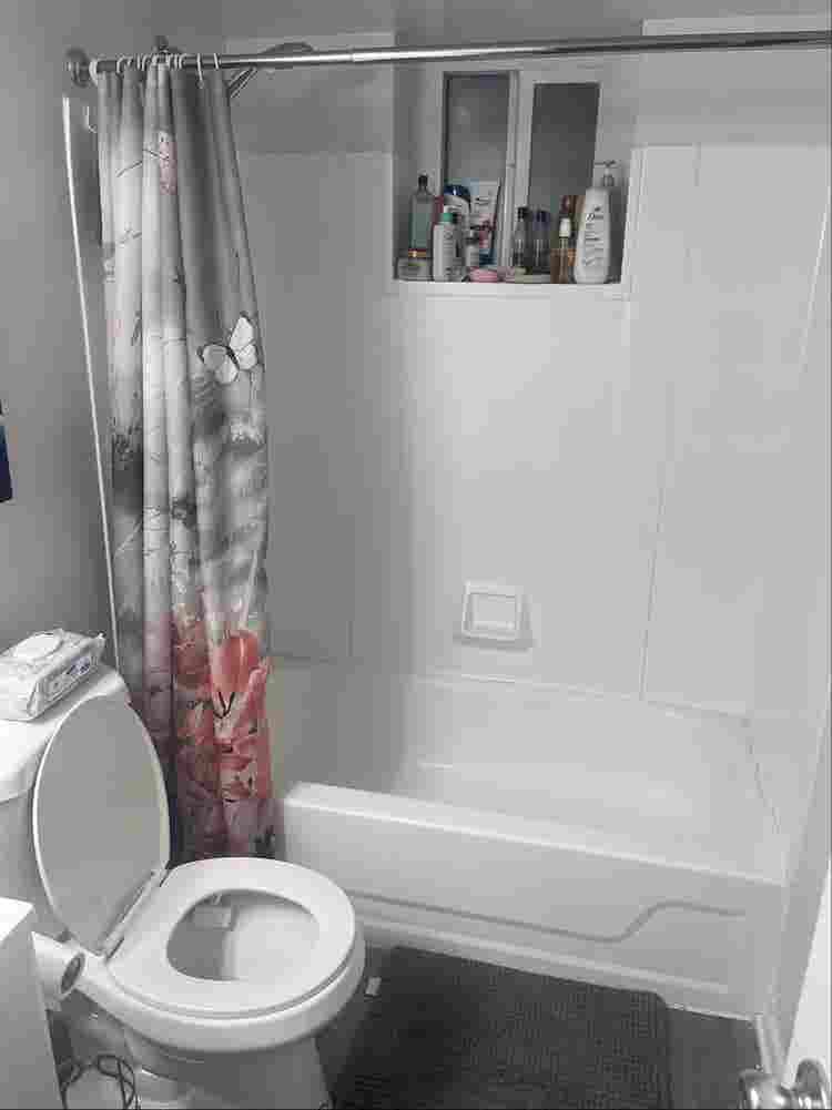 Room Available- Sept 1st
/ Mid Aug
