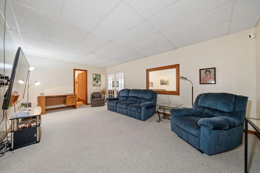 House Free-style Living for Males