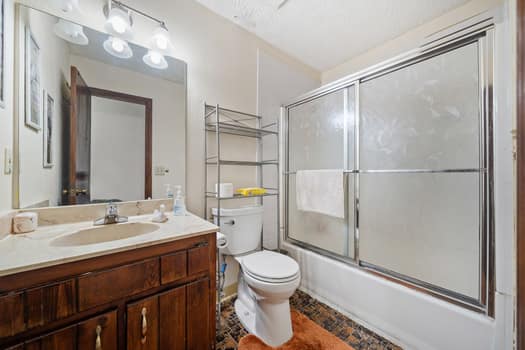 House Free-style Living for Males