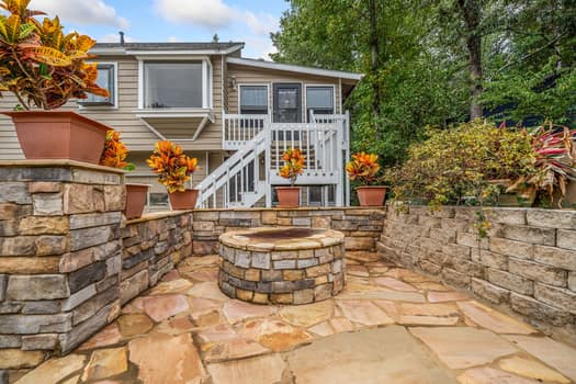 House Free-style Living for Males