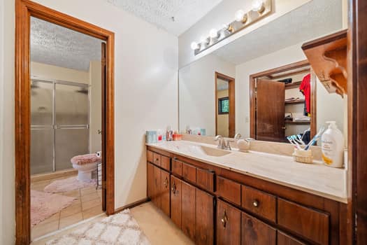 House Free-style Living for Males