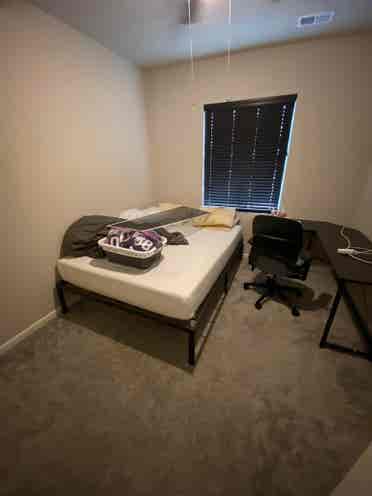 Male or female housing in CR