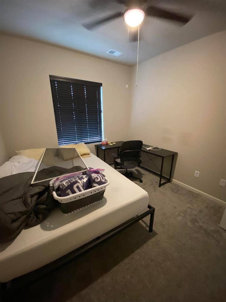 Male or female housing in CR