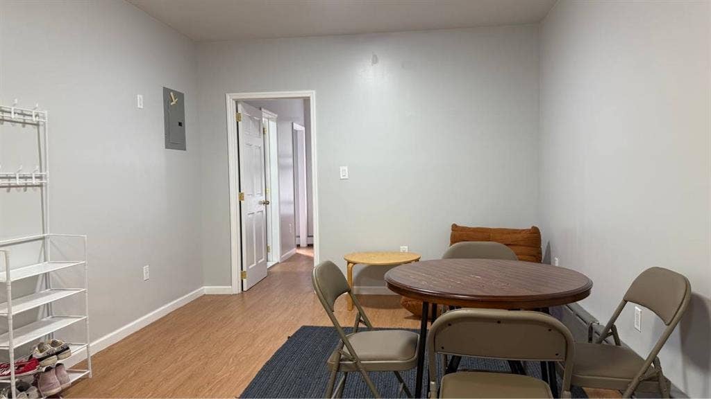 Furnished Rooms