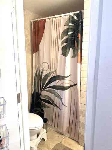 Master Bedroom - Quiet Neighborhood