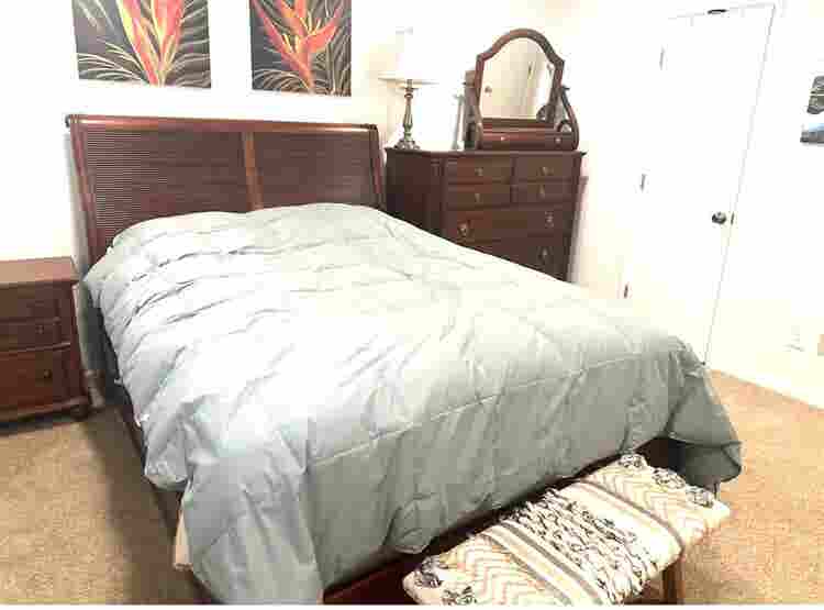 Master Bedroom - Quiet Neighborhood
