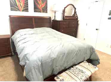 Master Bedroom - Quiet Neighborhood