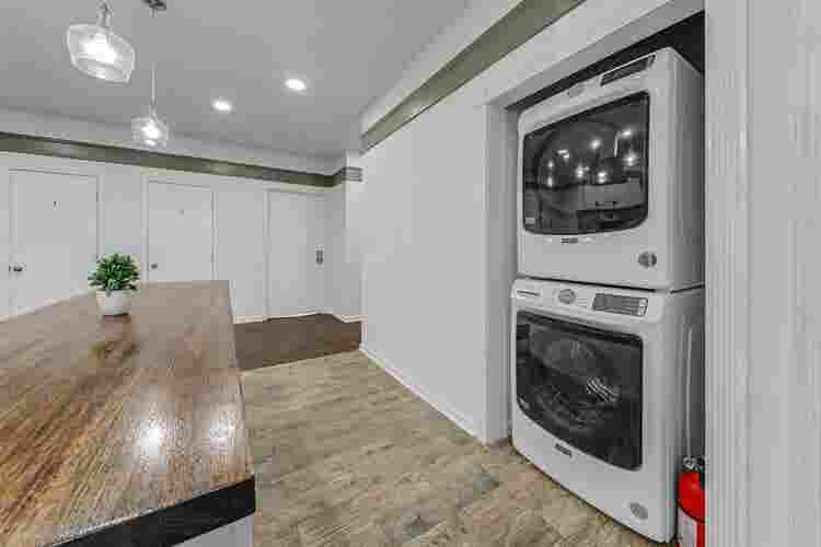 Rooms Available in Grant Park!